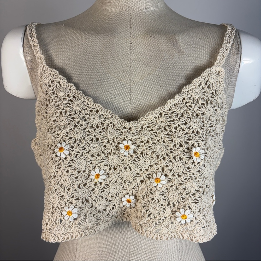 SHEIN Daisy Crochet Crop Top | Cream Floral Boho Cami Tank | Y2K Coconut Girl OS